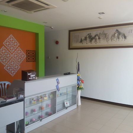 Fresh Hotel Ipoh Esterno foto